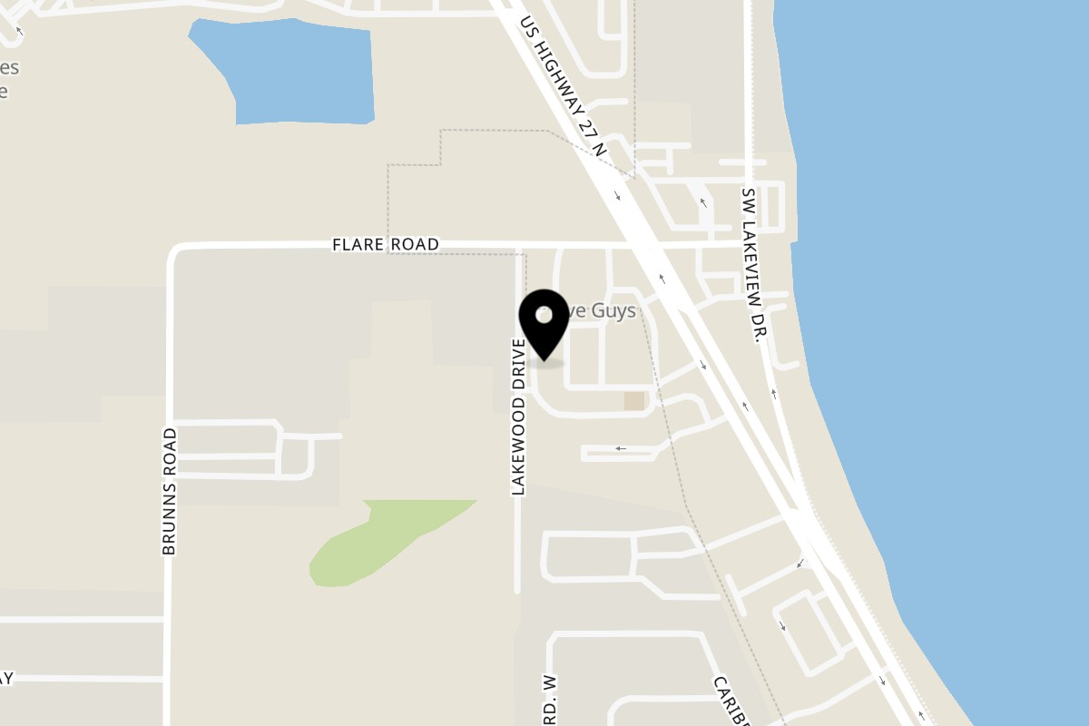 Map showing the location of Oscar's Family Restaurant on 267 US-27 in Sebring